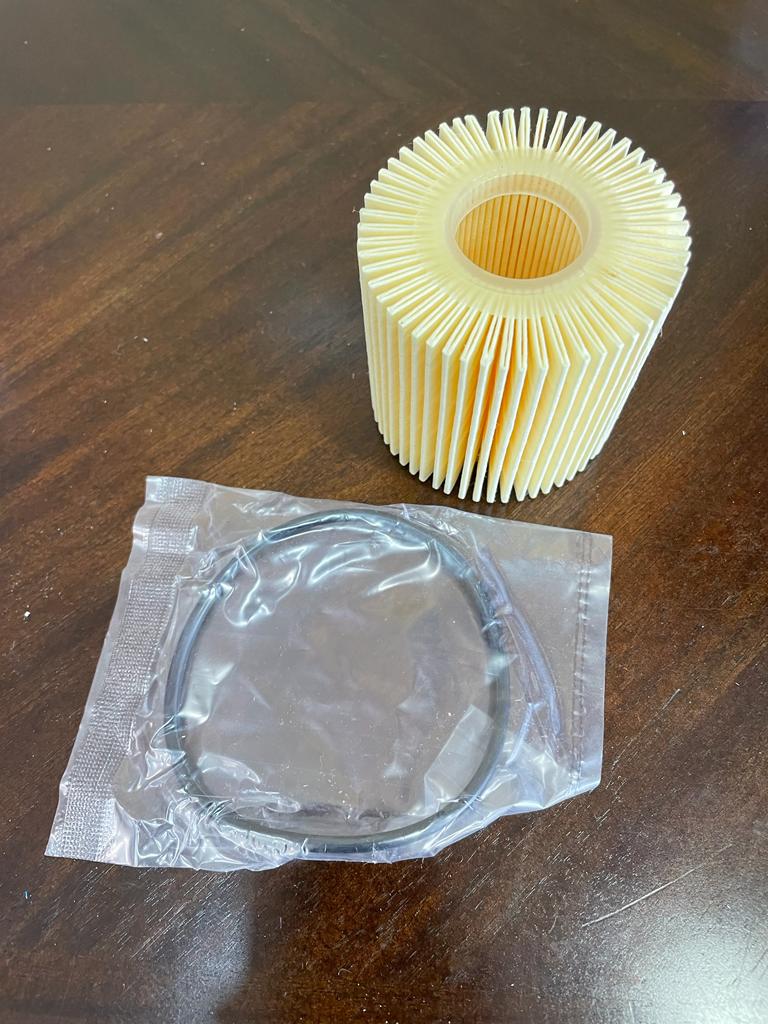 Oil Filter Element Compatible with Toyota 04152YZZA1, SHSYZZA1